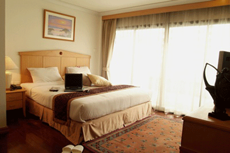 Admiral Suites