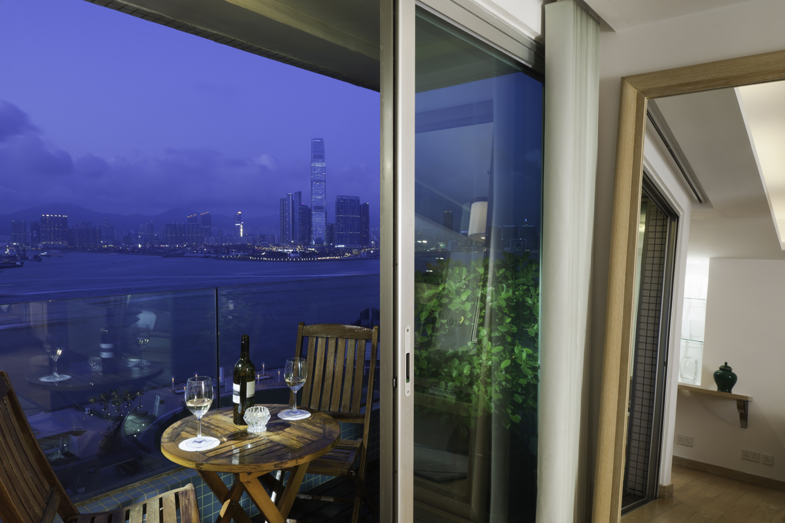 CHI 120 Pet Friendly Hong Kong Serviced Apartments MONDESTAY